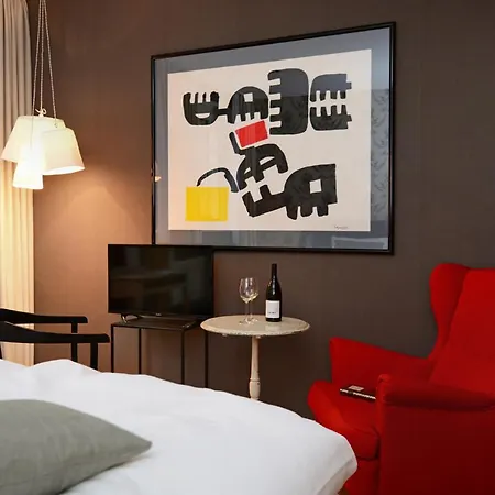 No. 11 Hotel Ludinghausen