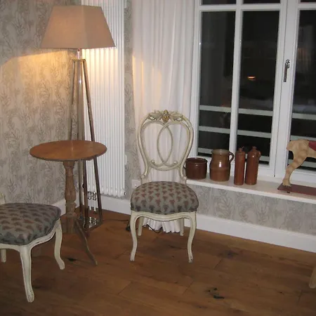 No. 11 Otel Ludinghausen